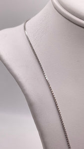 1mm Box Link Chain In 10 KT White Gold