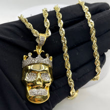 Load image into Gallery viewer, 0.96 CT. Natural Diamond Skull Pendant In 10 KT Yellow Gold