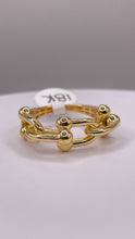 Load image into Gallery viewer, 8.6mm Link Ring In 18 KT Yellow Gold