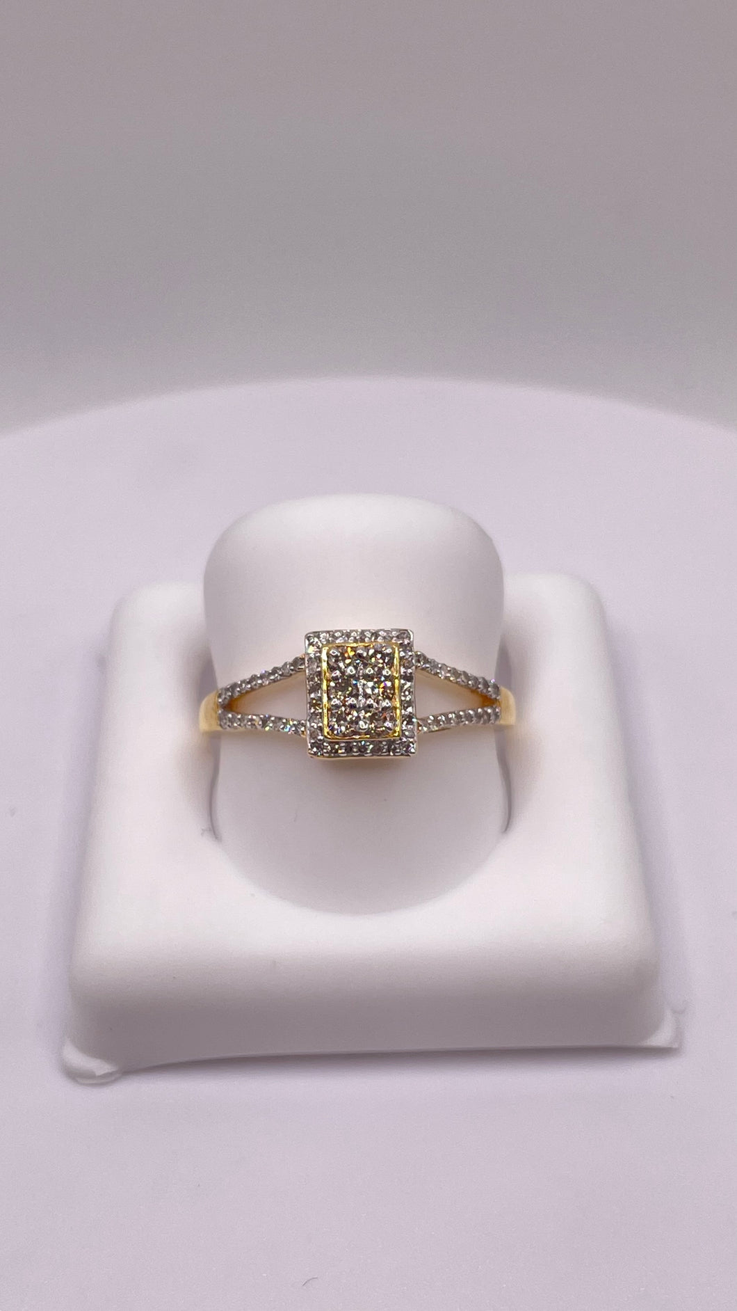 0.29 CT. Natural Diamond Women’s Ring In 10 KT Yellow Gold