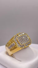 Load image into Gallery viewer, 1.03 CT. Natural Diamond Men’s Ring In 10 KT Yellow Gold