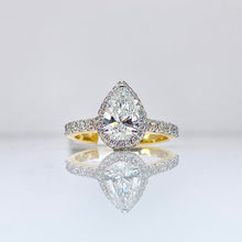 Load image into Gallery viewer, 1.60 CT. T.D.W Pear Shape Lab Grown Diamond Engagement Ring In 14 KT Yellow Gold