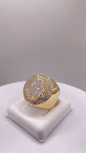 Load image into Gallery viewer, 1.01 CT. Natural Diamond Men’s Round Shape Ring In 10 KT Yellow Gold