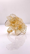Load image into Gallery viewer, Flower Design Women’s Ring In 14 KT Yellow Gold