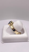 Load image into Gallery viewer, Clover Ring In 10 KT Yellow Gold With Black Enamel