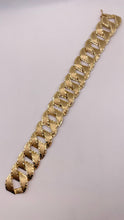 Load image into Gallery viewer, 24.4mm Diamond Cut Link Bracelet In 10 KT Yellow Gold