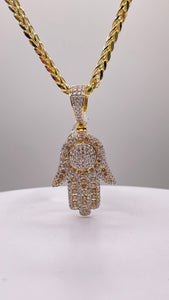 1.47 CT. Natural Diamond Hamsa Hand Pendent In 10 KT Yellow Gold