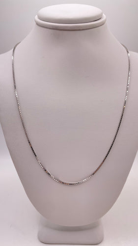 1mm Box Link Chain In 10 KT White Gold