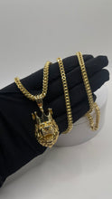 Load image into Gallery viewer, Lion Pendent In 10 KT Yellow Gold