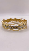 Load image into Gallery viewer, 14 KT Two Tone Women’s Bangle