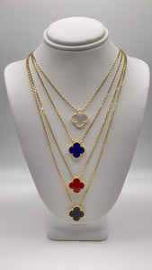 Stunning 10 KT Yellow Gold Clover Necklace