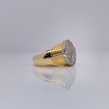 Load image into Gallery viewer, 0.82 CT. Natural Diamond Round Shape Men’s Ring In 10 KT Yellow Gold