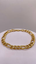 Load image into Gallery viewer, 8.0mm Figaro Link Bracelet In 10 KT Yellow Gold