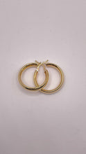 Load image into Gallery viewer, 5.5mm 10 KT Yellow Gold Hoop Earrings