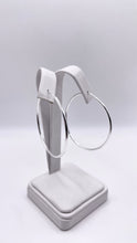Load image into Gallery viewer, Women’s Silver Hoop Earrings