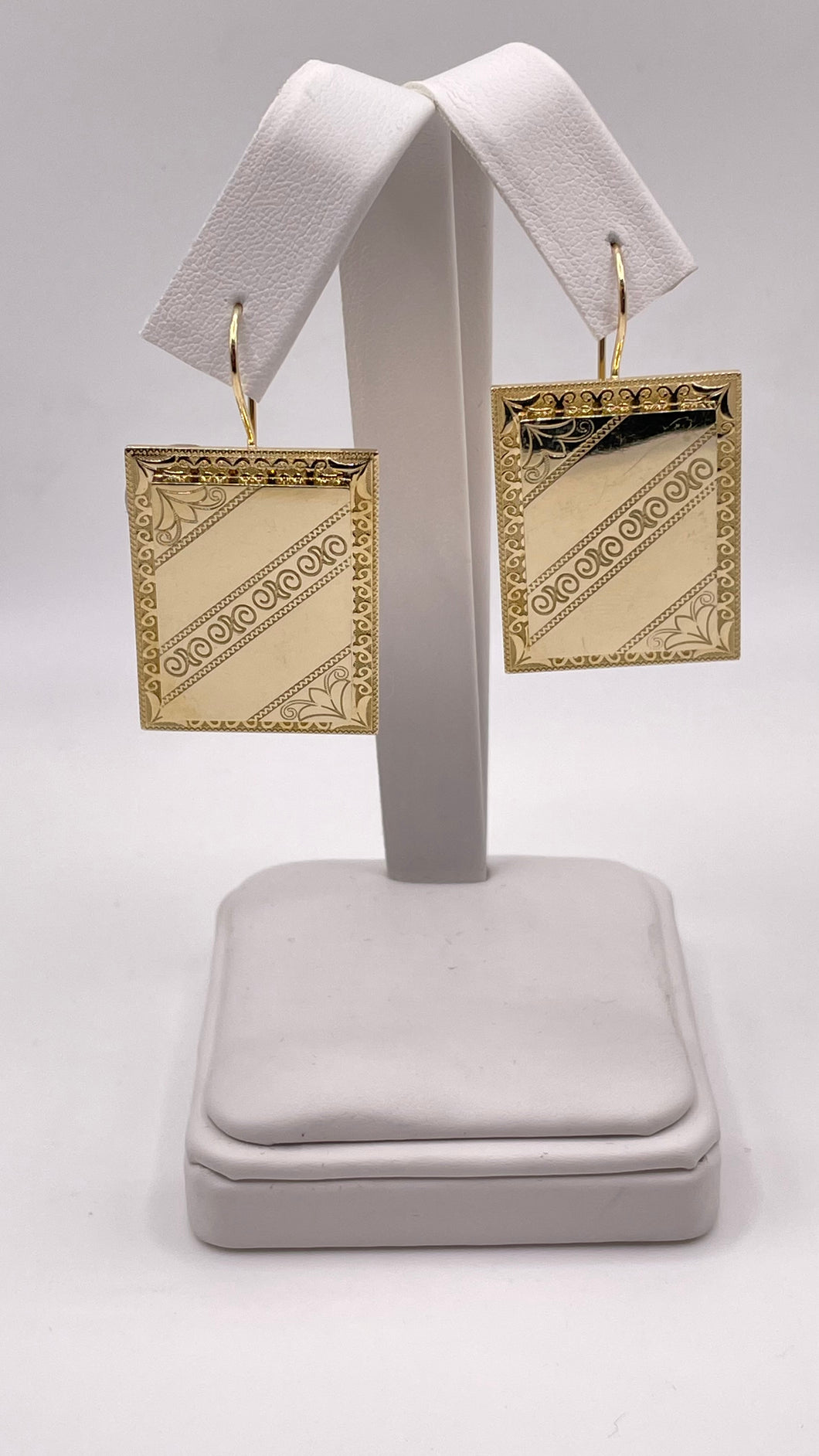 14 KT Yellow Gold Square Shape Women’s Earrings