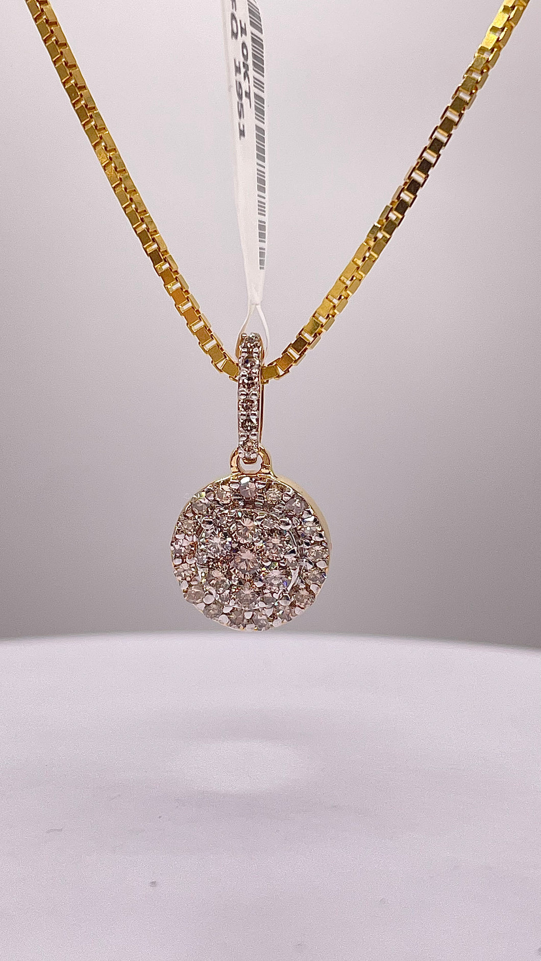 0.62 CT. Natural Diamond Round Shape Pendent & Box Chain In 10 KT Yellow Gold