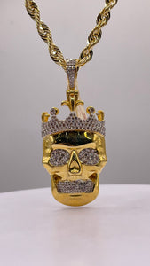 0.96 CT. Natural Diamond Skull Pendant In 10 KT Yellow Gold