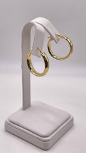 Load image into Gallery viewer, 5.5mm 10 KT Yellow Gold Hoop Earrings