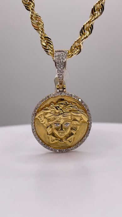 0.16 CT. Natural Diamond Versace Pendent In 10 KT Yellow Gold