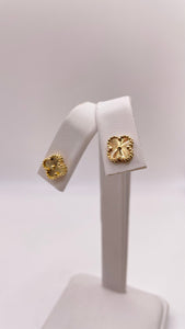 Clover Stud Earrings In 18 KT Yellow Gold