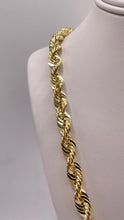 Load image into Gallery viewer, 6.4mm Diamond Cut Rope Chain In 10 KT Yellow Gold