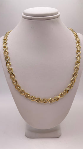 6.7mm Fancy Heart Link Necklace In 10 KT Yellow Gold