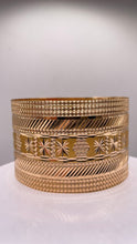 Load image into Gallery viewer, 18 KT Yellow Gold Unique Design Bangle With Diamond Cuts