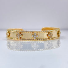 Load image into Gallery viewer, 9mm Clover Bangle In 10 KT Yellow Gold With Cubic Zirconia