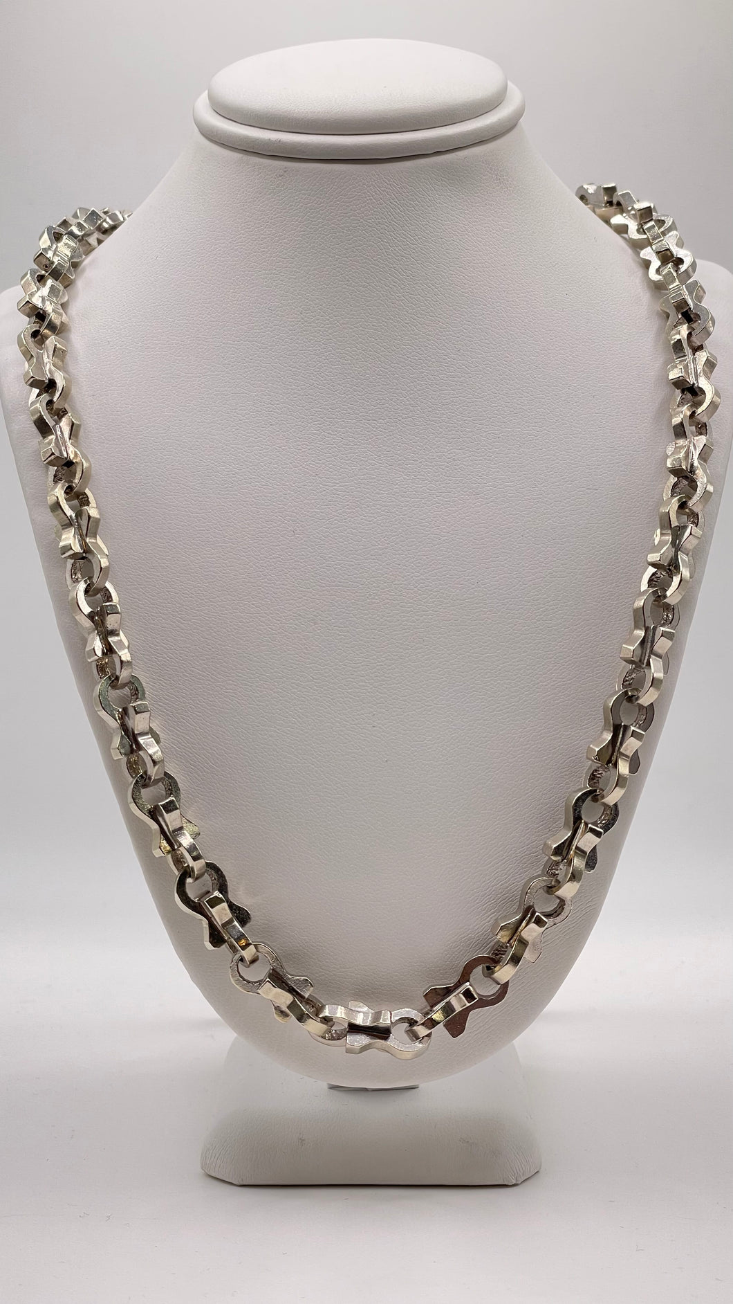 Solid Custom Chain In 10 KT White Gold