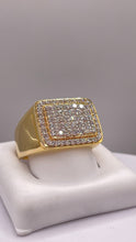 Load image into Gallery viewer, 0.98 CT. Natural Diamond Men’s Ring In 10 KT Yellow Gold