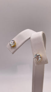 2.0 CT. T.W Round-Cut Internally Flawless Lab Created Diamond Stud Earrings In 14 KT Yellow Gold