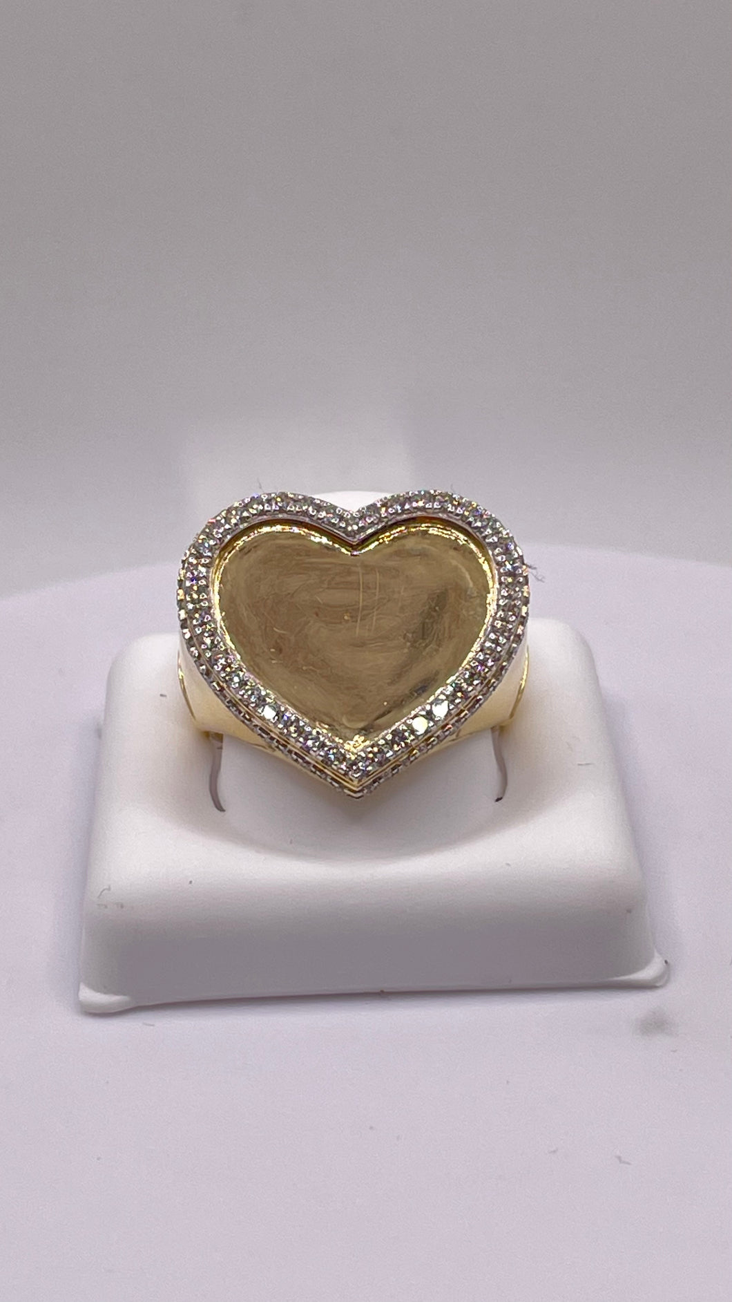 0.80 CT. VS-VVS Natural Diamond Heart Ring In 10 KT Yellow Gold