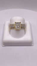 Load image into Gallery viewer, 0.26 CT. Natural Diamond Women’s Ring In 10 KT Yellow Gold