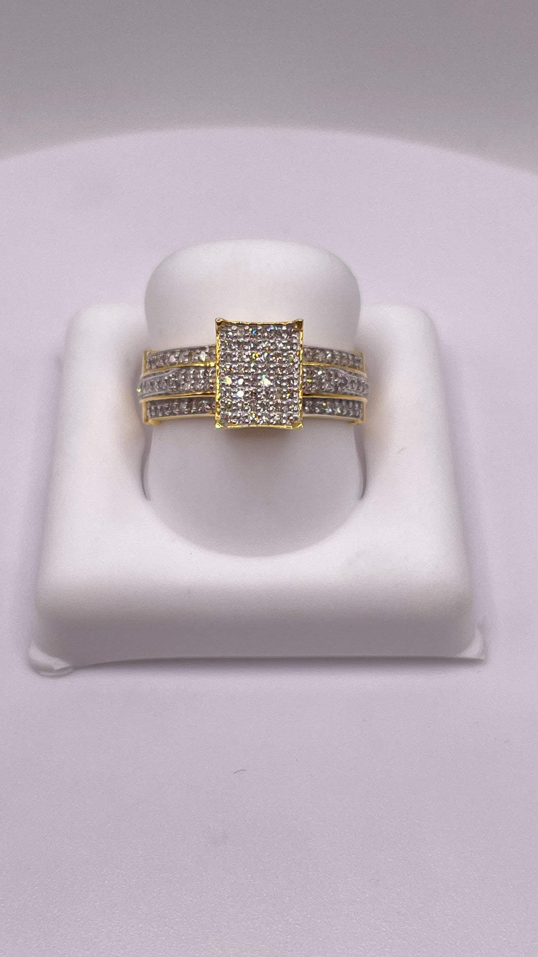 0.26 CT. Natural Diamond Women’s Ring In 10 KT Yellow Gold